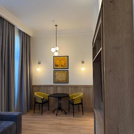 Ξενοδοχείο με διαμερίσματα Corvin Boutique