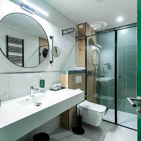 Corvin Boutique Aparthotel 4*