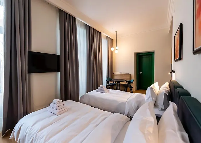 Corvin Boutique Aparthotel 3*