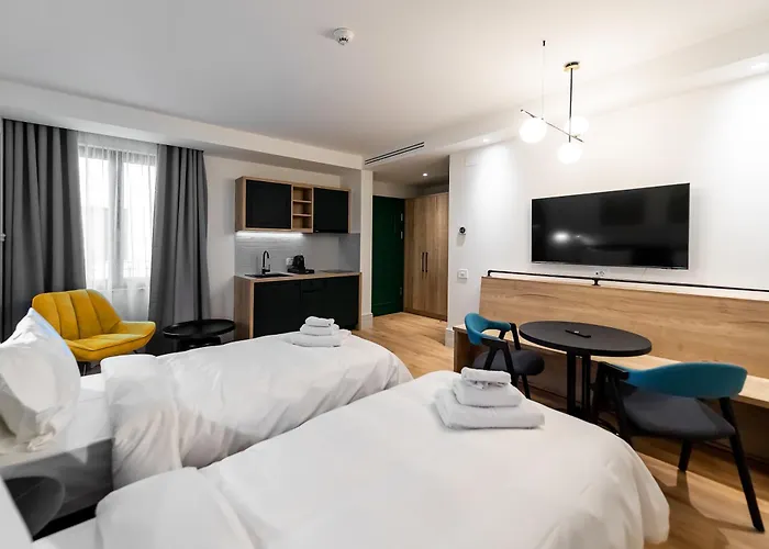 Corvin Boutique Aparthotel 3*