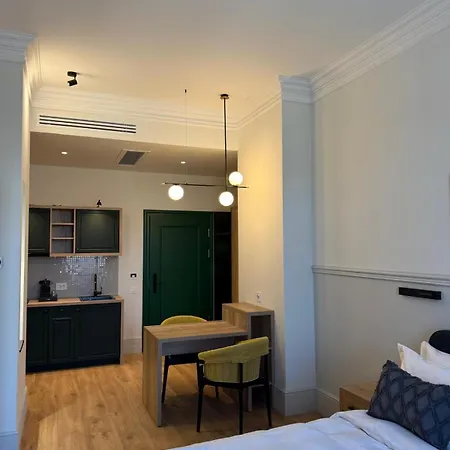 Corvin Boutique アパートホテル 3*