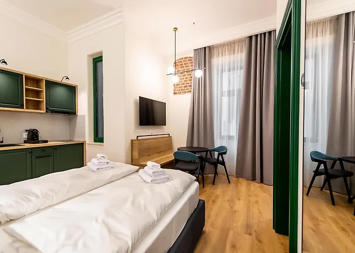 Corvin Boutique Aparthotel 3*