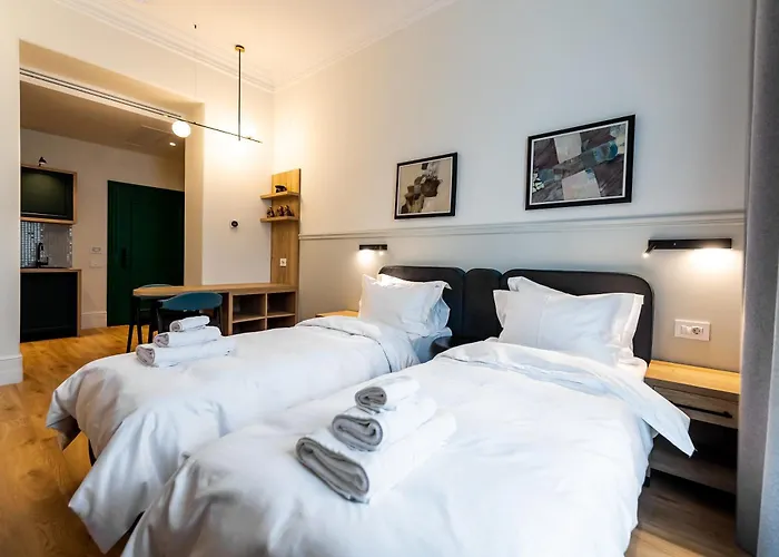 Corvin Boutique Aparthotel 3*